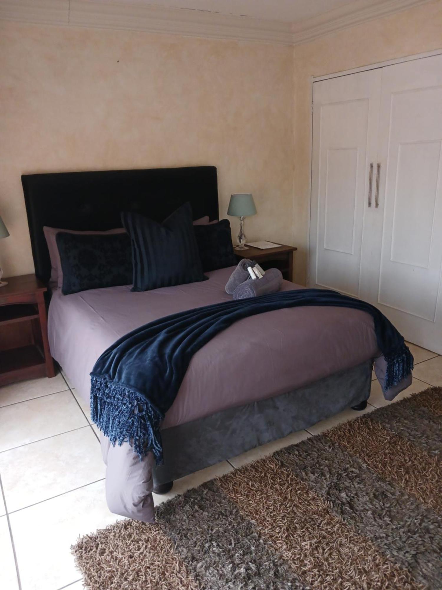 מידלבורג Blue Sparrow Guest House מראה חיצוני תמונה